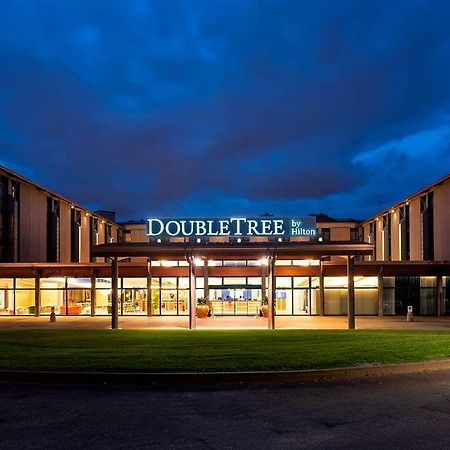Hotel Doubletree By Hilton Milan Malpensa Solbiate Olona Exterior foto