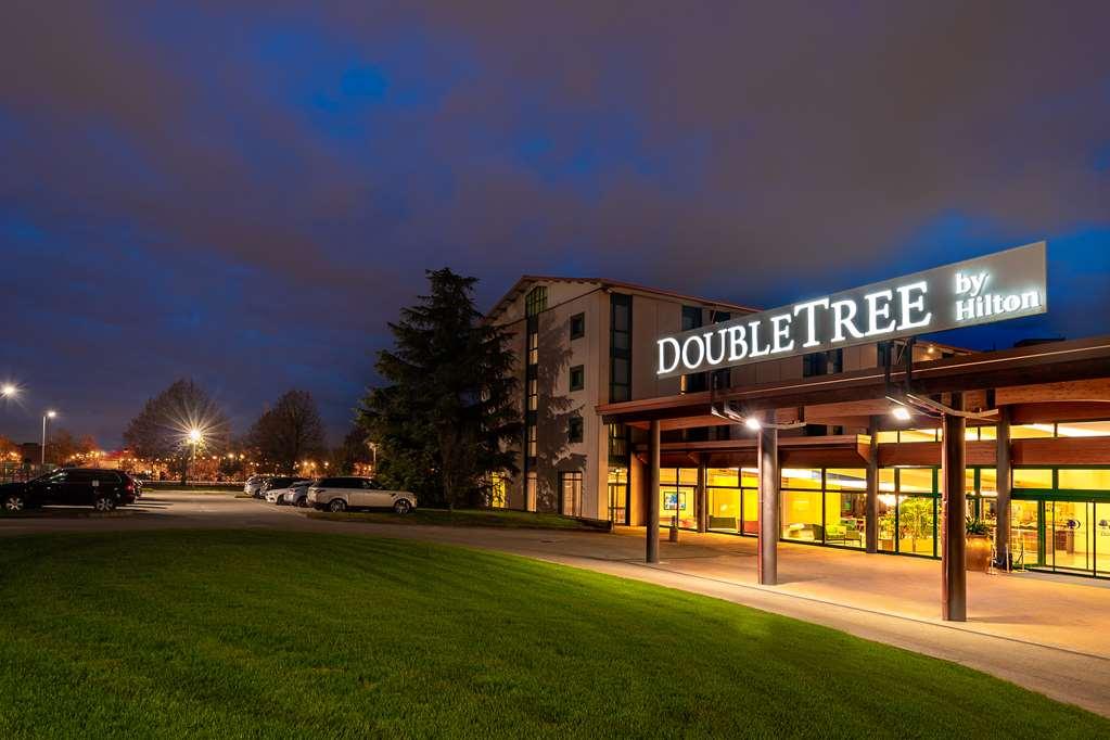 Hotel Doubletree By Hilton Milan Malpensa Solbiate Olona Exterior foto