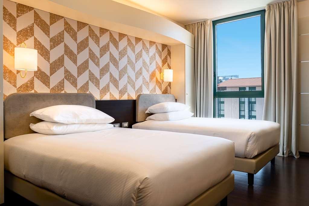 Hotel Doubletree By Hilton Milan Malpensa Solbiate Olona Zimmer foto