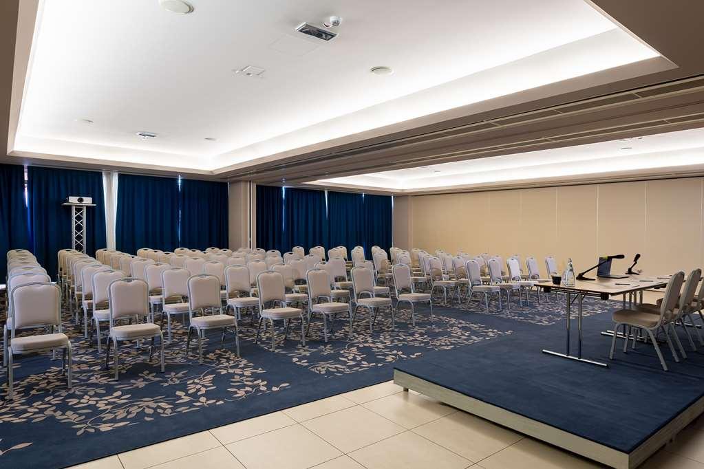 Hotel Doubletree By Hilton Milan Malpensa Solbiate Olona Einrichtungen foto