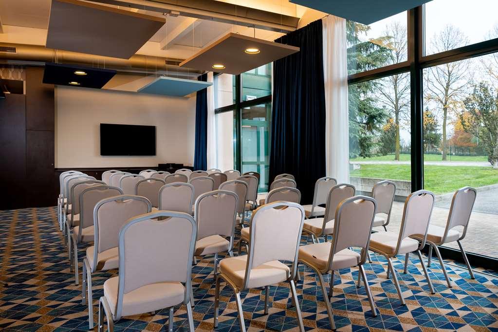 Hotel Doubletree By Hilton Milan Malpensa Solbiate Olona Einrichtungen foto